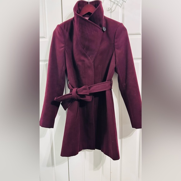 Coat - Picture 6 of 9